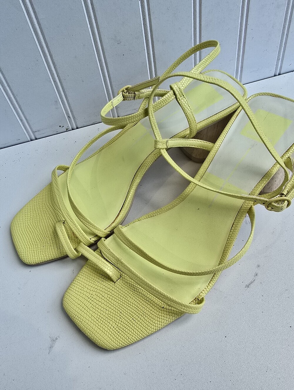 Dolce Vita Banita Sandals Women's US 9 Yellow Ankle Strap Block Heel  sv22 - Picture 9 of 11